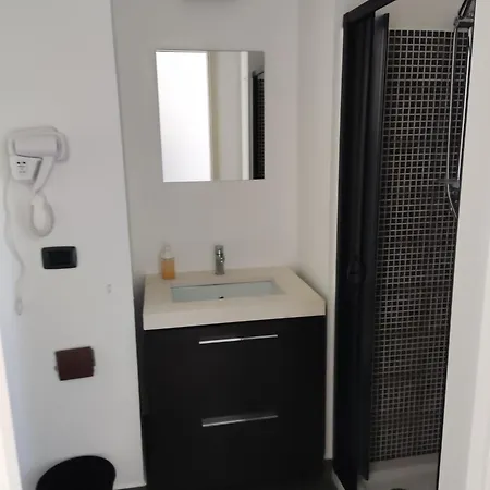 아파트 Trani Residence 트라니