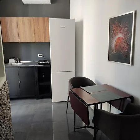 아파트 Trani Residence 트라니