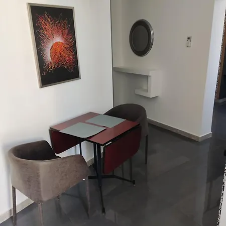 Trani Residence 아파트 *